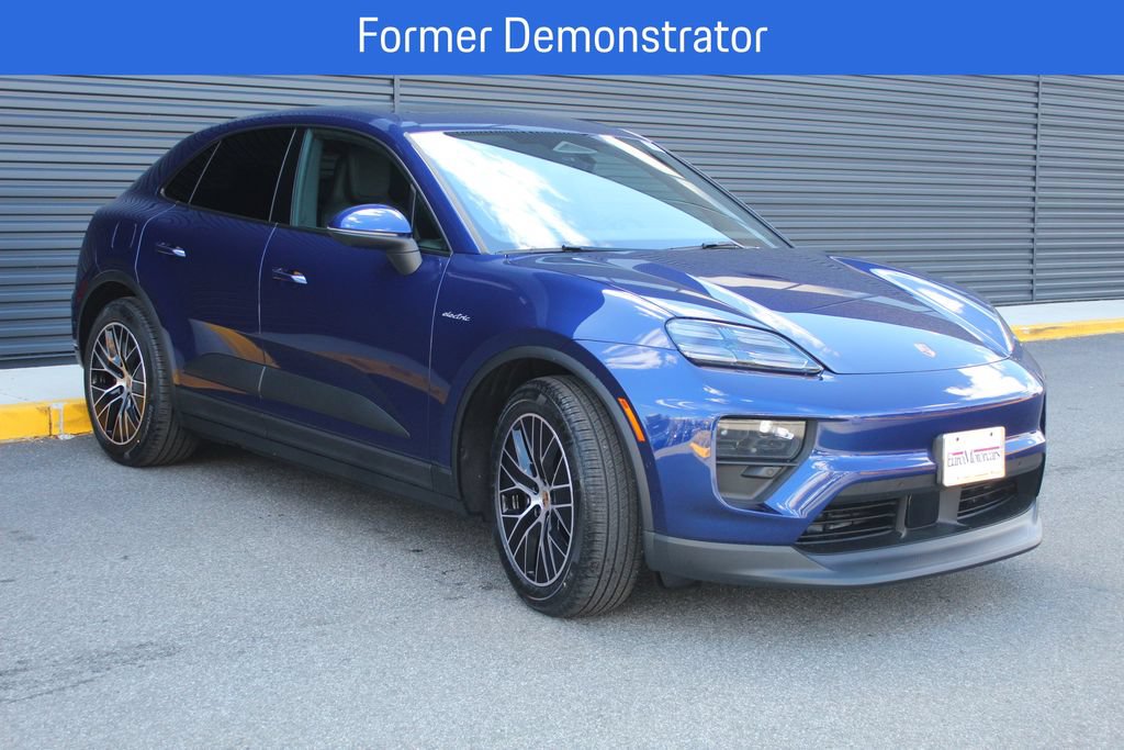 New 2026 Porsche Macan 4 Electric AWD/4WD image 10
