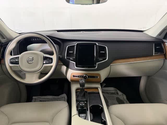 Used 2022 Volvo XC90 T6 Momentum w/ Advanced Package AWD/4WD image 27
