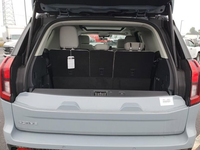 New 2025 Ford Expedition Active image 8