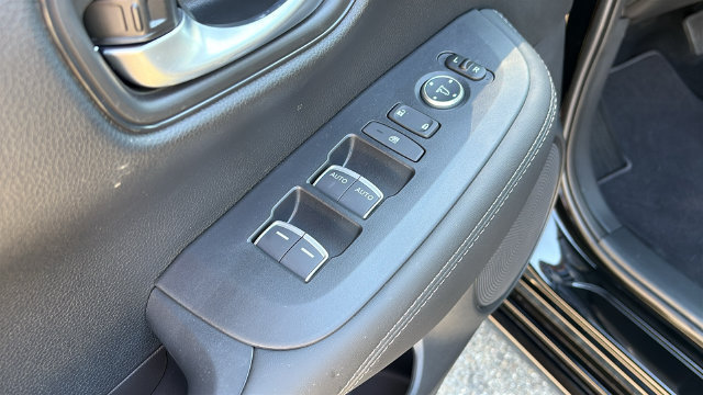 Used 2026 Honda HR-V EX-L image 9