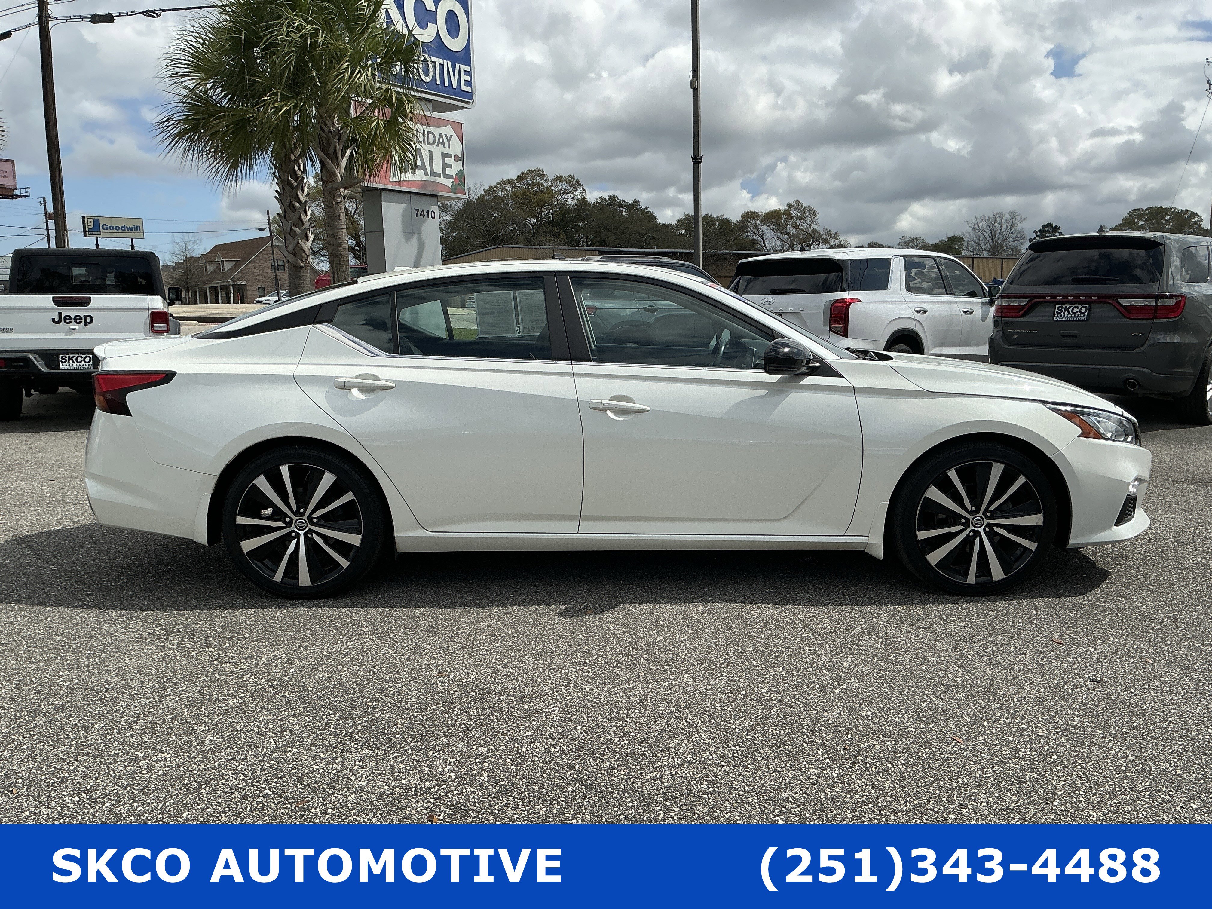 Used 2019 Nissan Altima 2.5 SR w/ SR Premium Package image 6