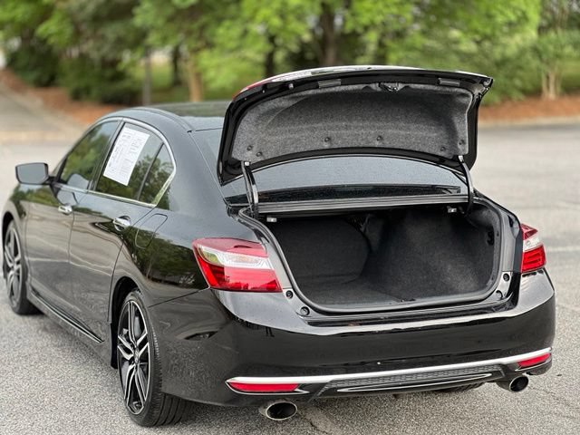 Used 2017 Honda Accord Sport Special Edition image 39