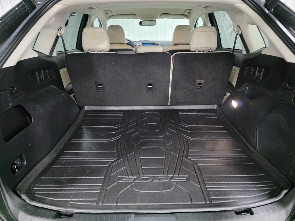 Used 2023 Ford Edge Titanium w/ Cargo Accessory Package AWD/4WD image 11
