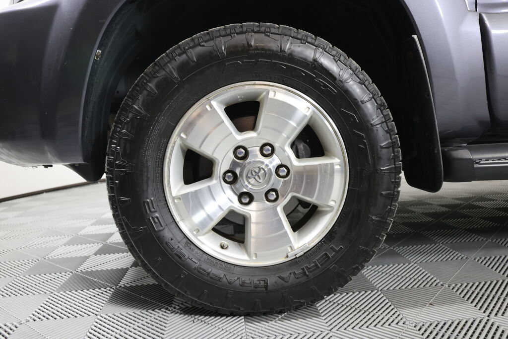 Used 2008 Toyota 4Runner SR5 AWD/4WD image 9