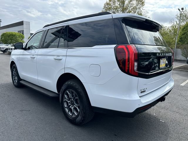 Certified 2025 Ford Expedition Active AWD/4WD image 7