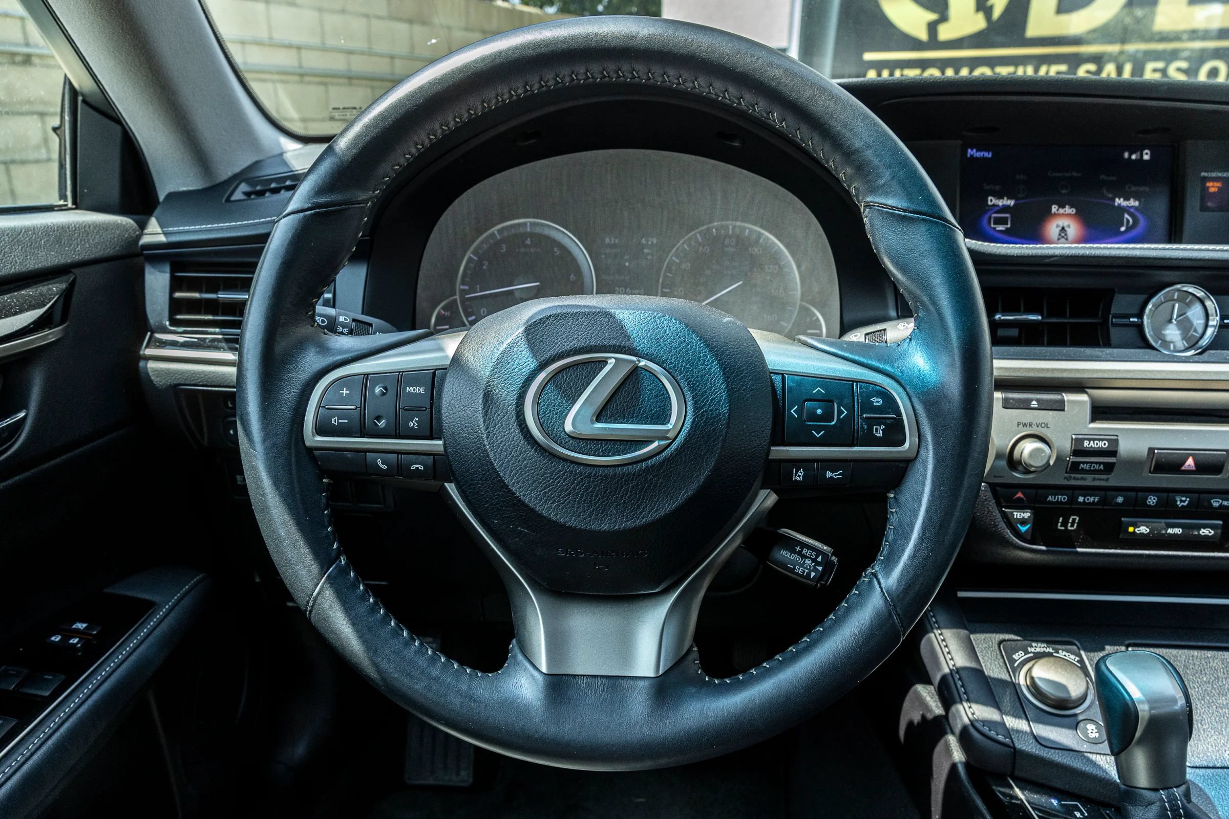 Used 2017 Lexus ES 350 w/ Accessory Package 2 FWD image 32