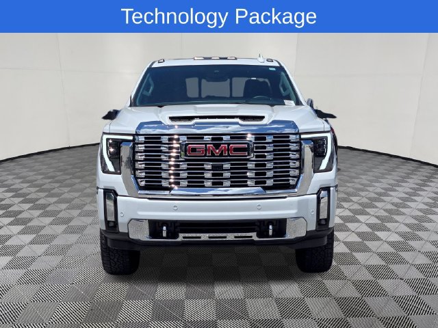 Used 2024 GMC Sierra 3500 Denali w/ Denali Reserve Package AWD/4WD image 2