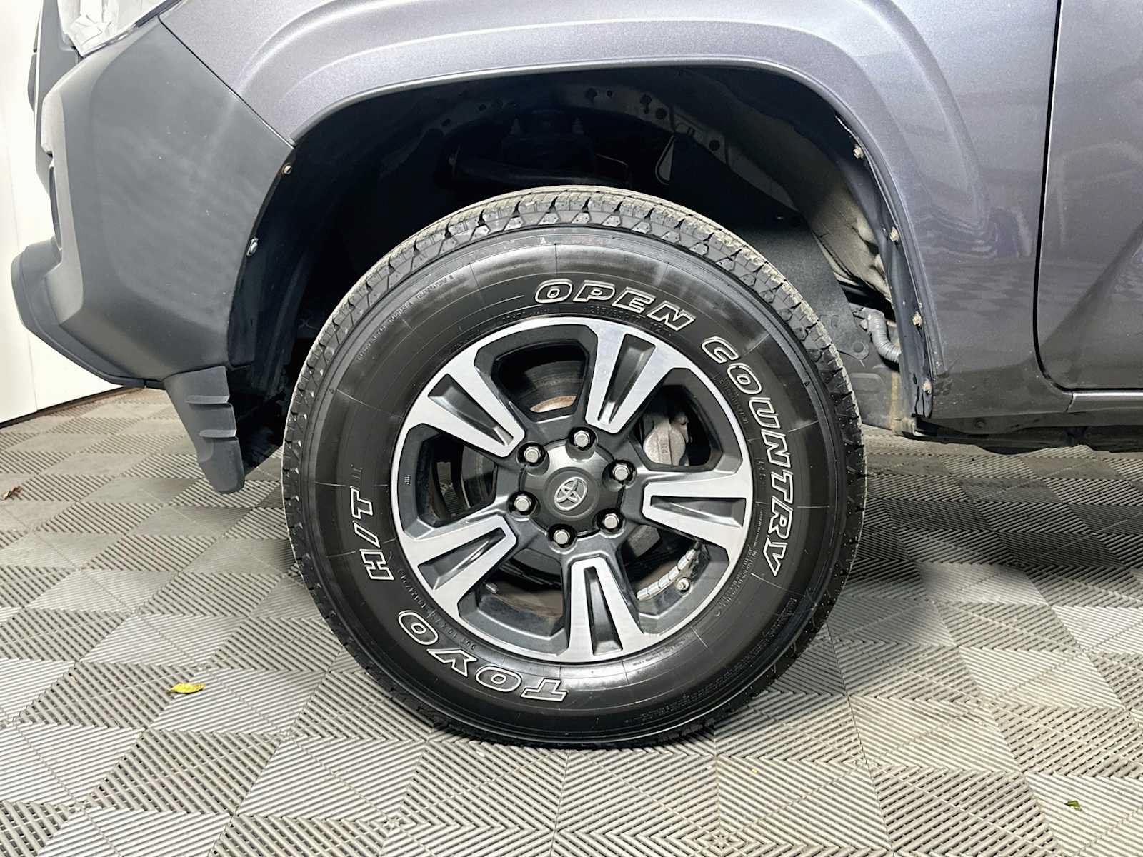 Used 2022 Toyota Tacoma SR RWD image 27
