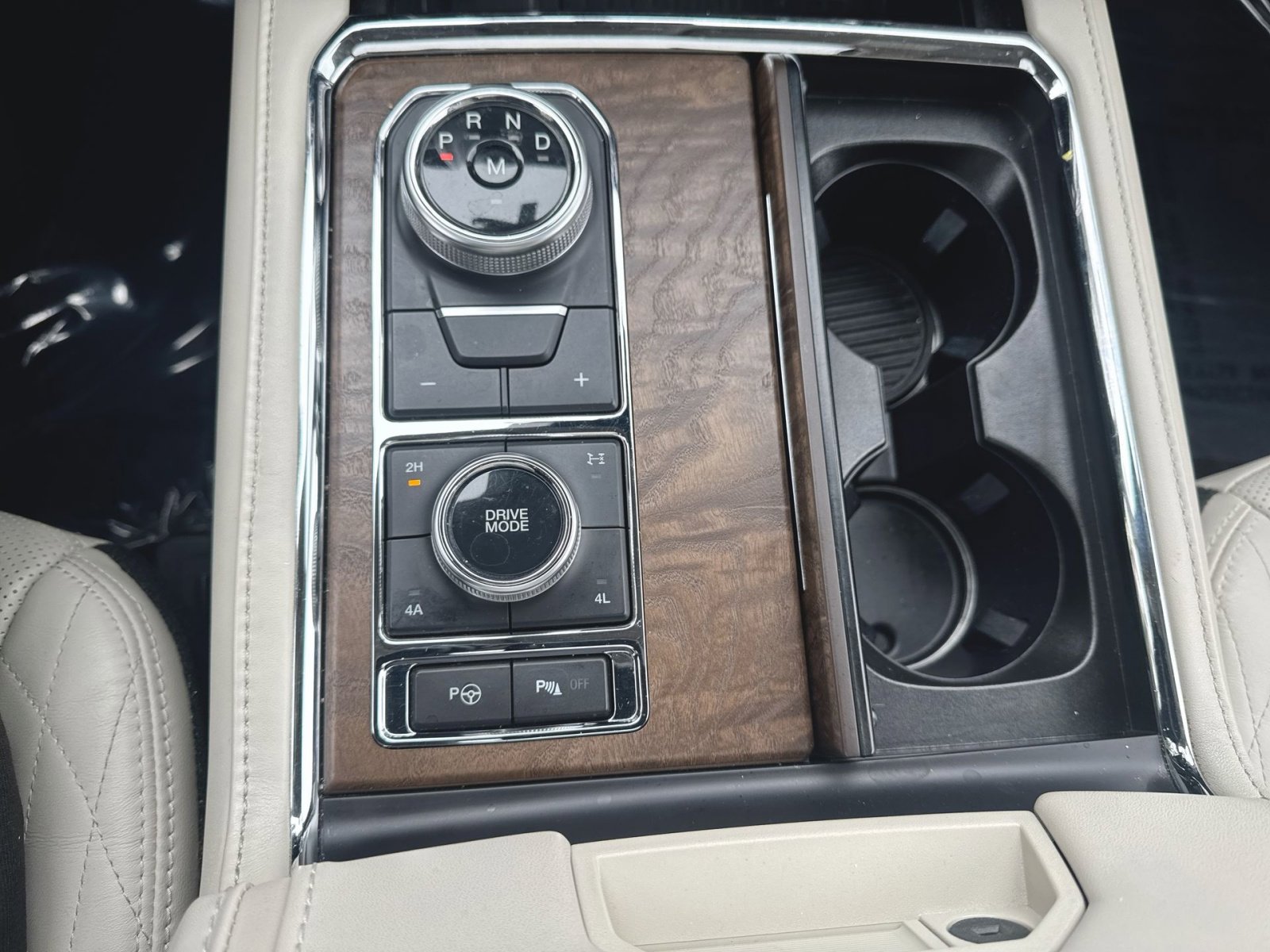 Used 2021 Ford Expedition Platinum AWD/4WD image 23