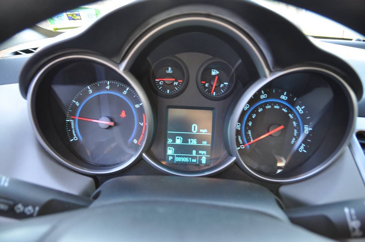 Used 2012 Chevrolet Cruze LS w/ Connectivity Package FWD image 22