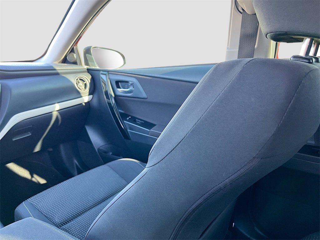 Used 2017 Toyota Corolla iM image 21