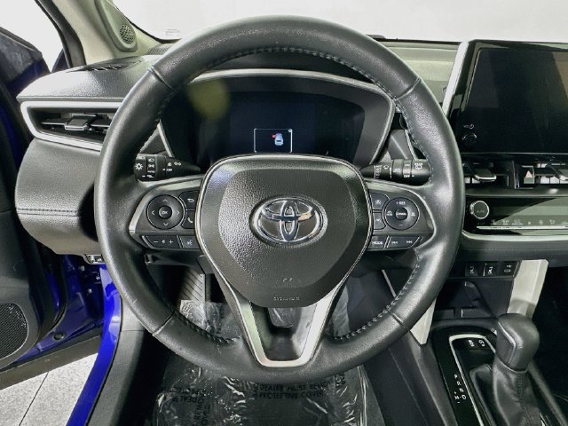 Used 2025 Toyota Corolla Cross XLE w/ Convenience Package AWD/4WD image 24