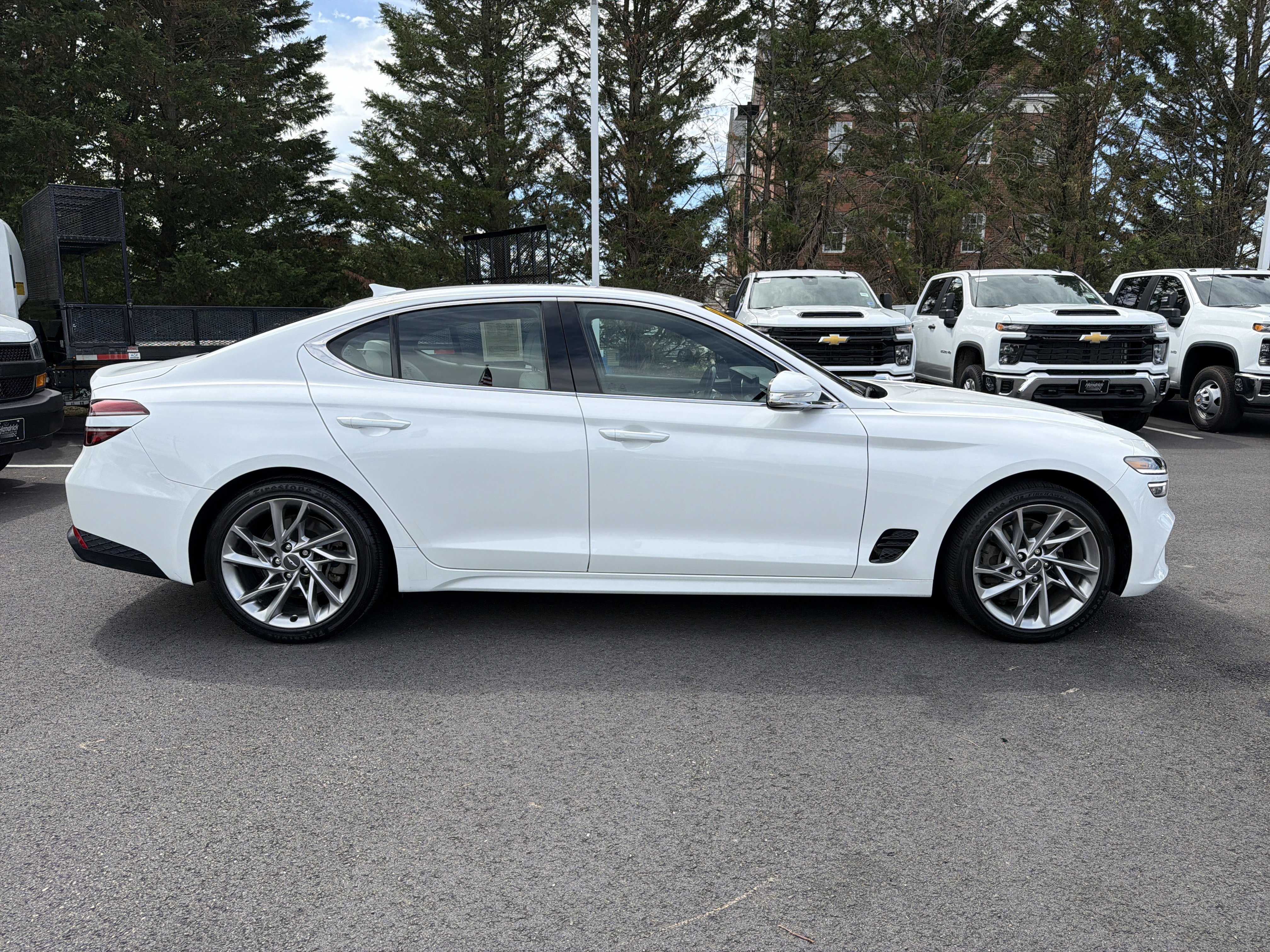 Used 2022 Genesis G70 2.0T AWD/4WD image 11