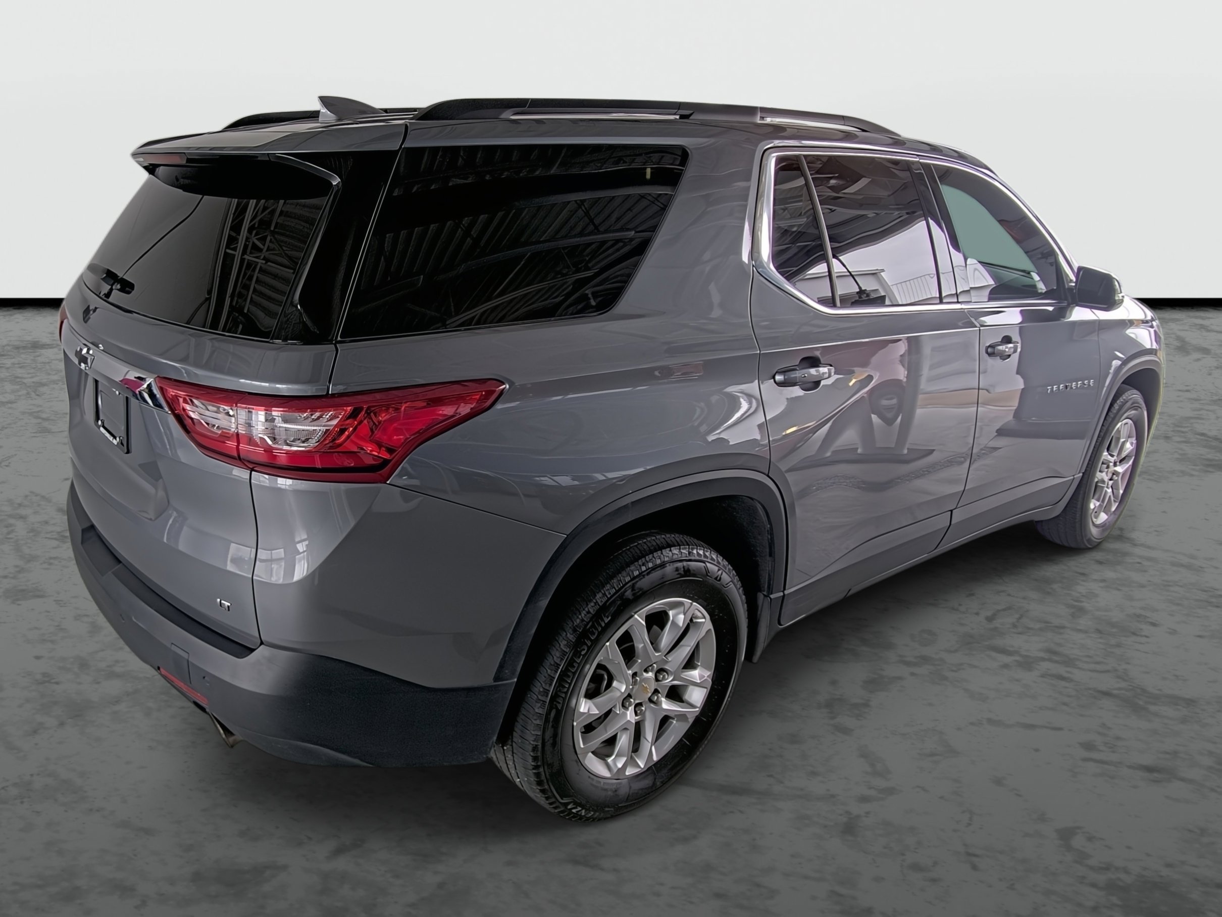 Used 2020 Chevrolet Traverse LT FWD image 14