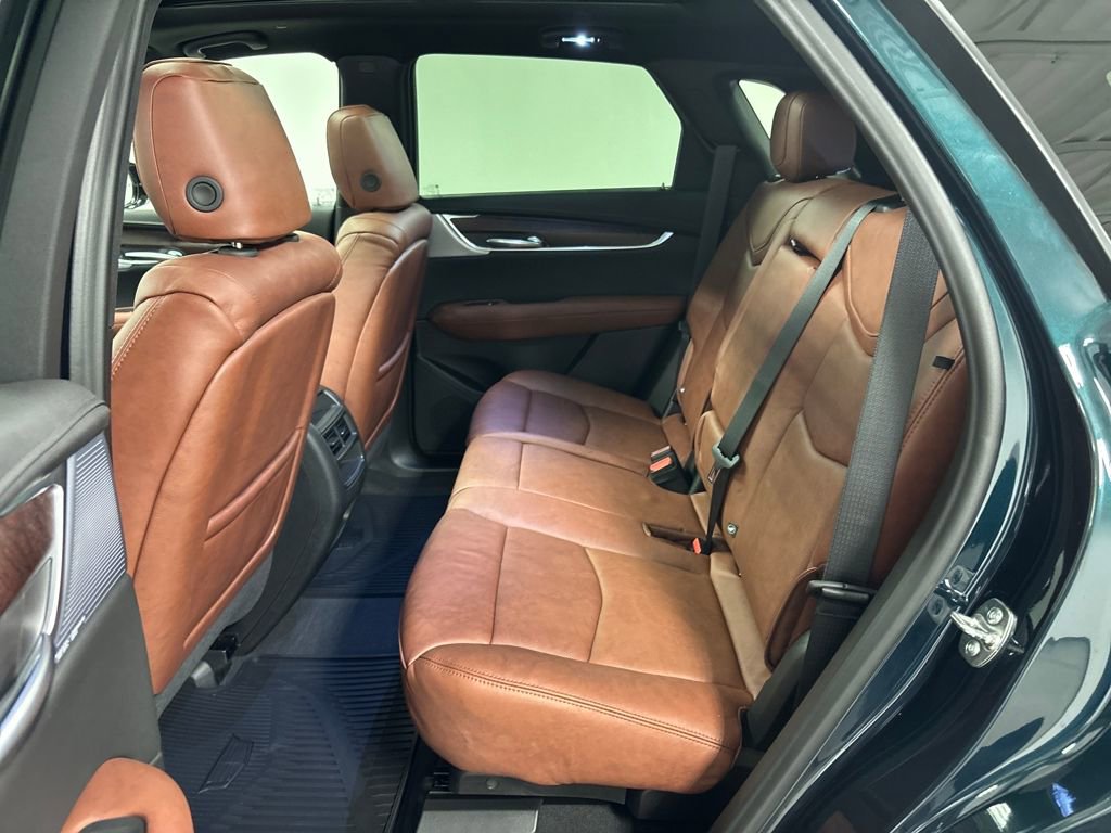 New 2026 Cadillac XT5 Premium Luxury w/ LPO, ONYX Package FWD image 30