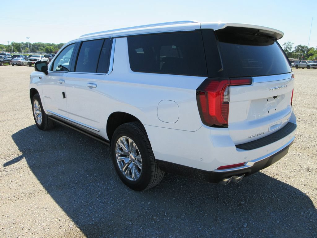 New 2026 GMC Yukon XL Denali w/ Sun & Power Step Package AWD/4WD image 6