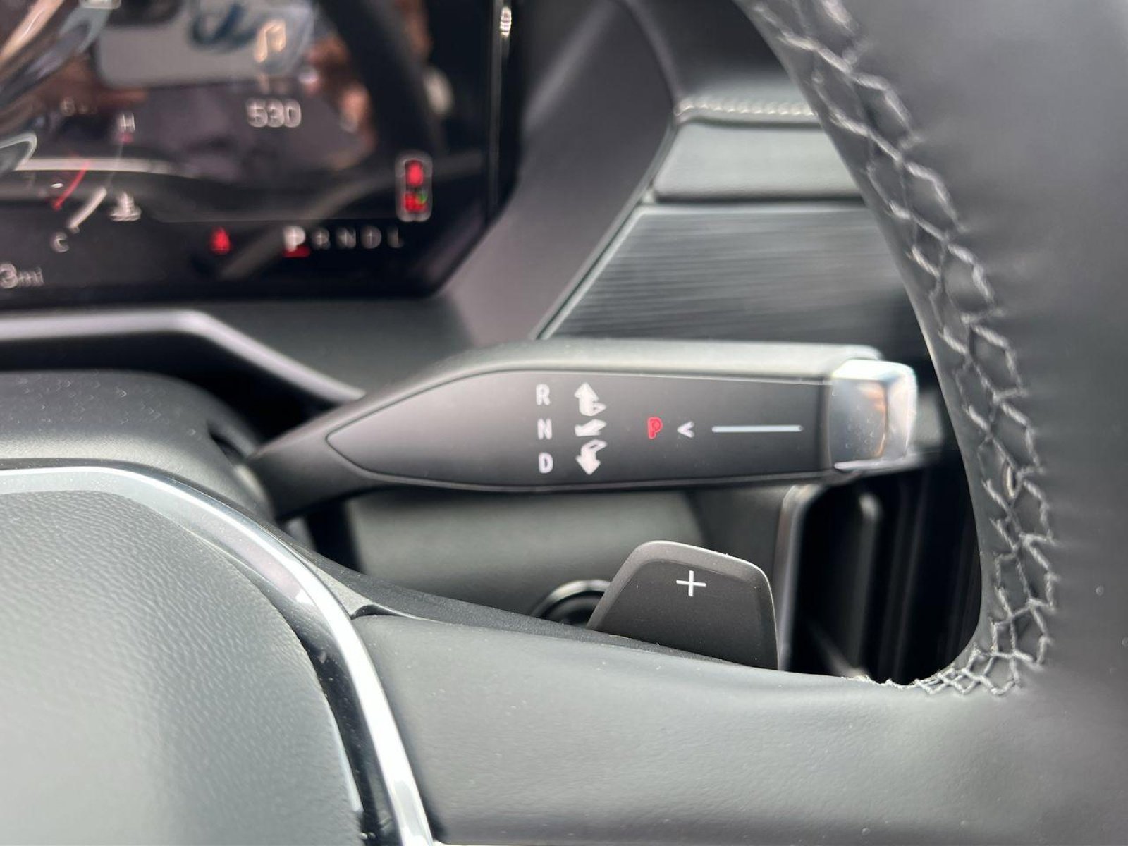 New 2025 GMC Acadia Elevation image 18