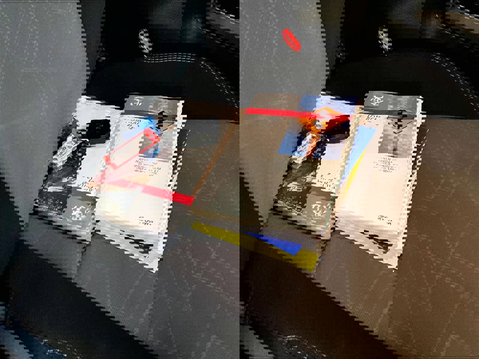 Used 2023 Toyota Tacoma TRD Sport w/ Technology Package image 30