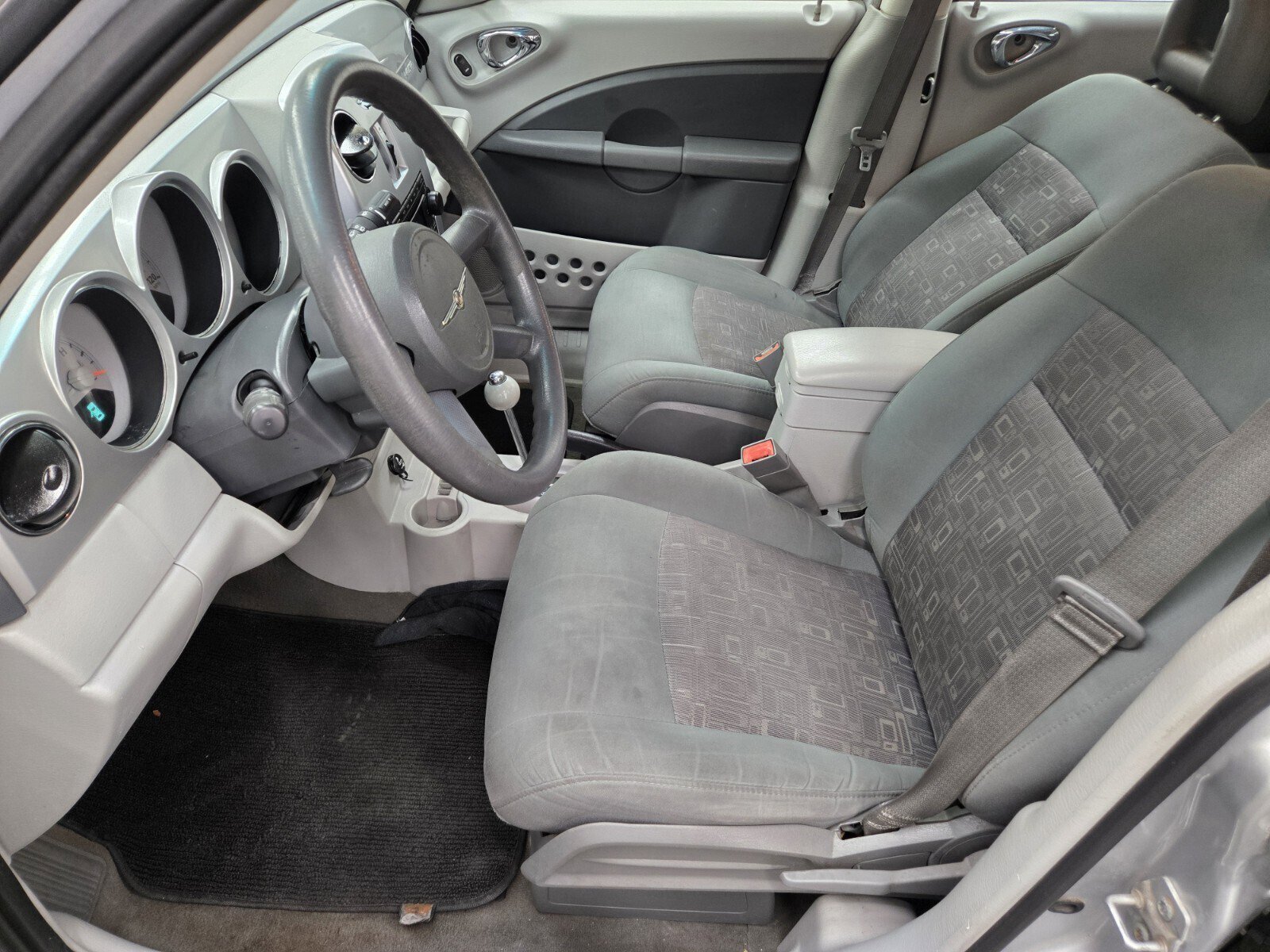 Used 2009 Chrysler PT Cruiser FWD image 7