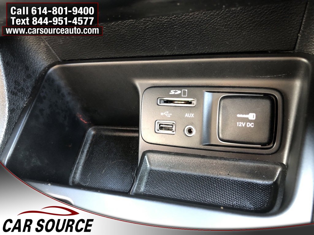 Used 2018 Jeep Cherokee Latitude Plus w/ Cold Weather Group image 21