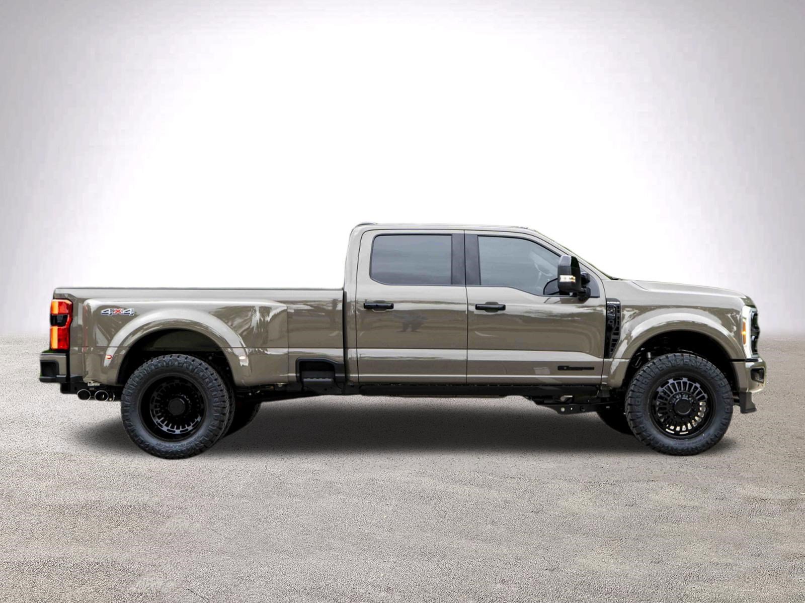 Used 2026 Ford F450 Platinum w/ Platinum Plus Package image 10