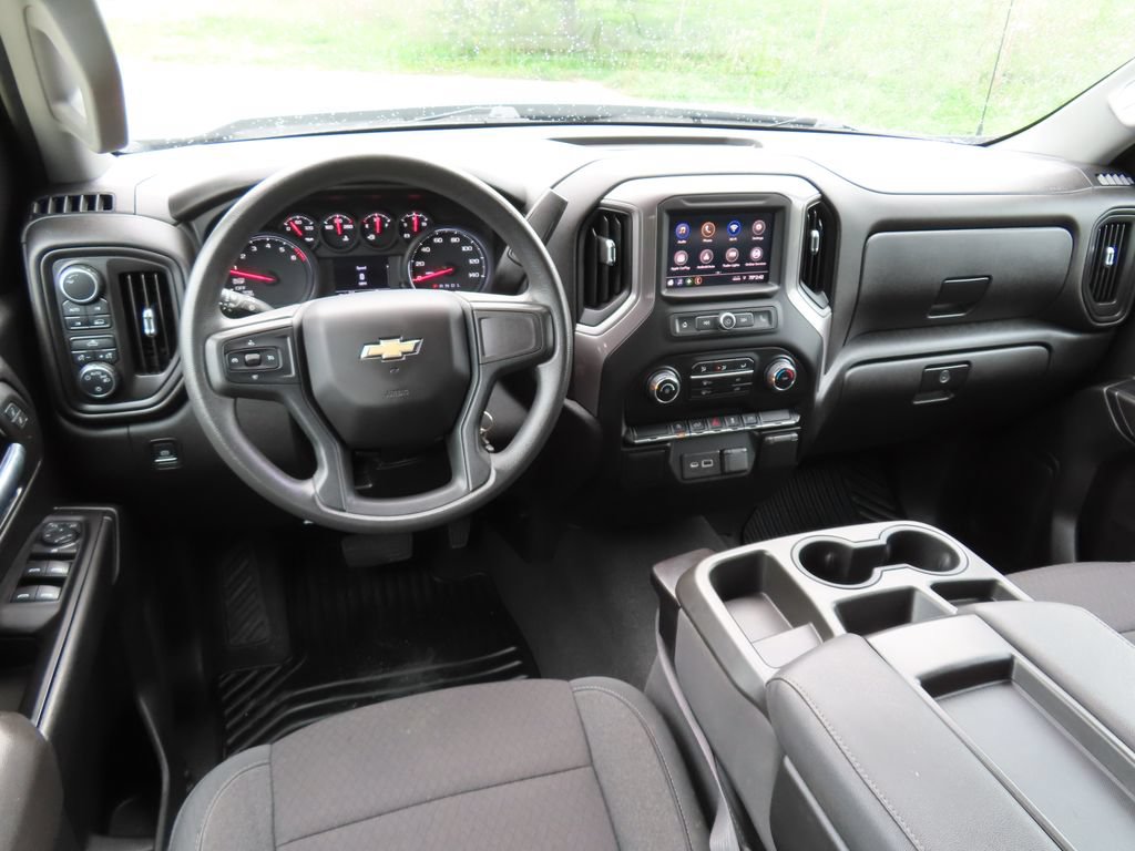 Certified 2022 Chevrolet Silverado 1500 Custom AWD/4WD image 4
