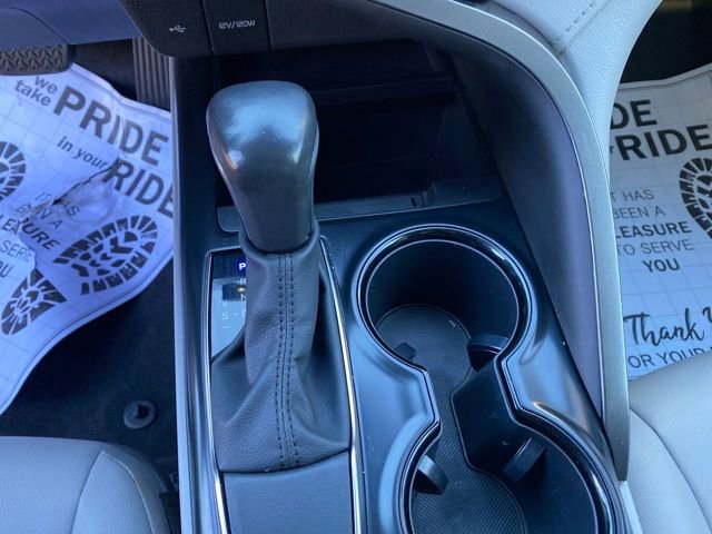 Used 2020 Toyota Camry SE image 13