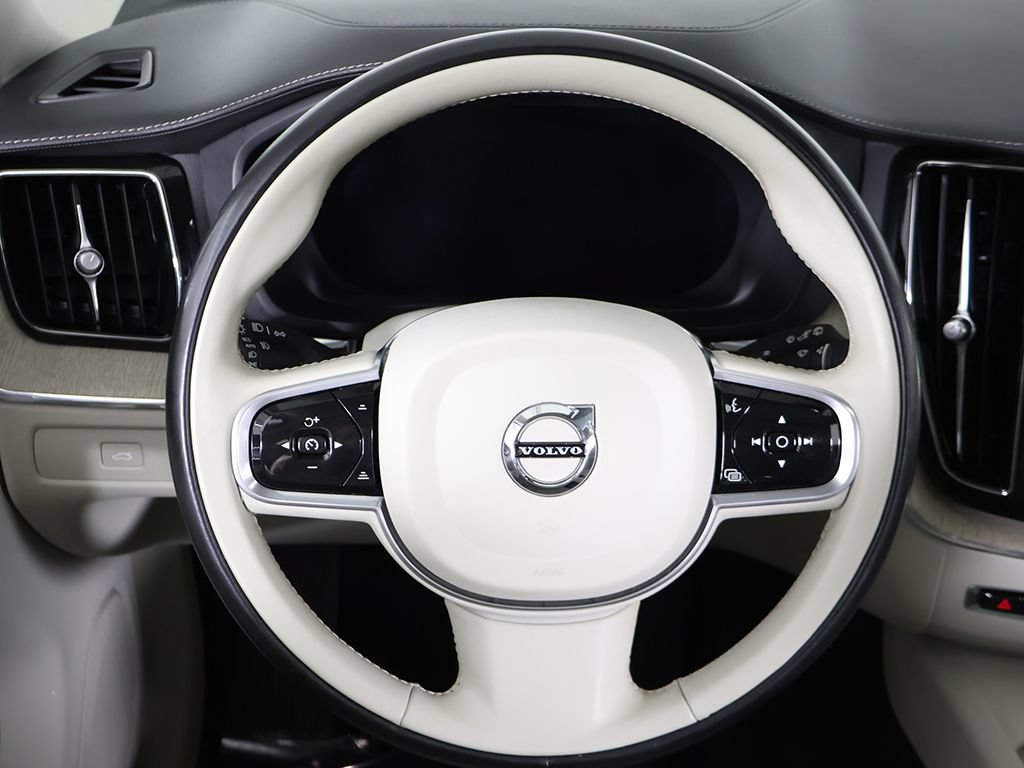 Used 2023 Volvo XC60 B6 Ultimate AWD/4WD image 45