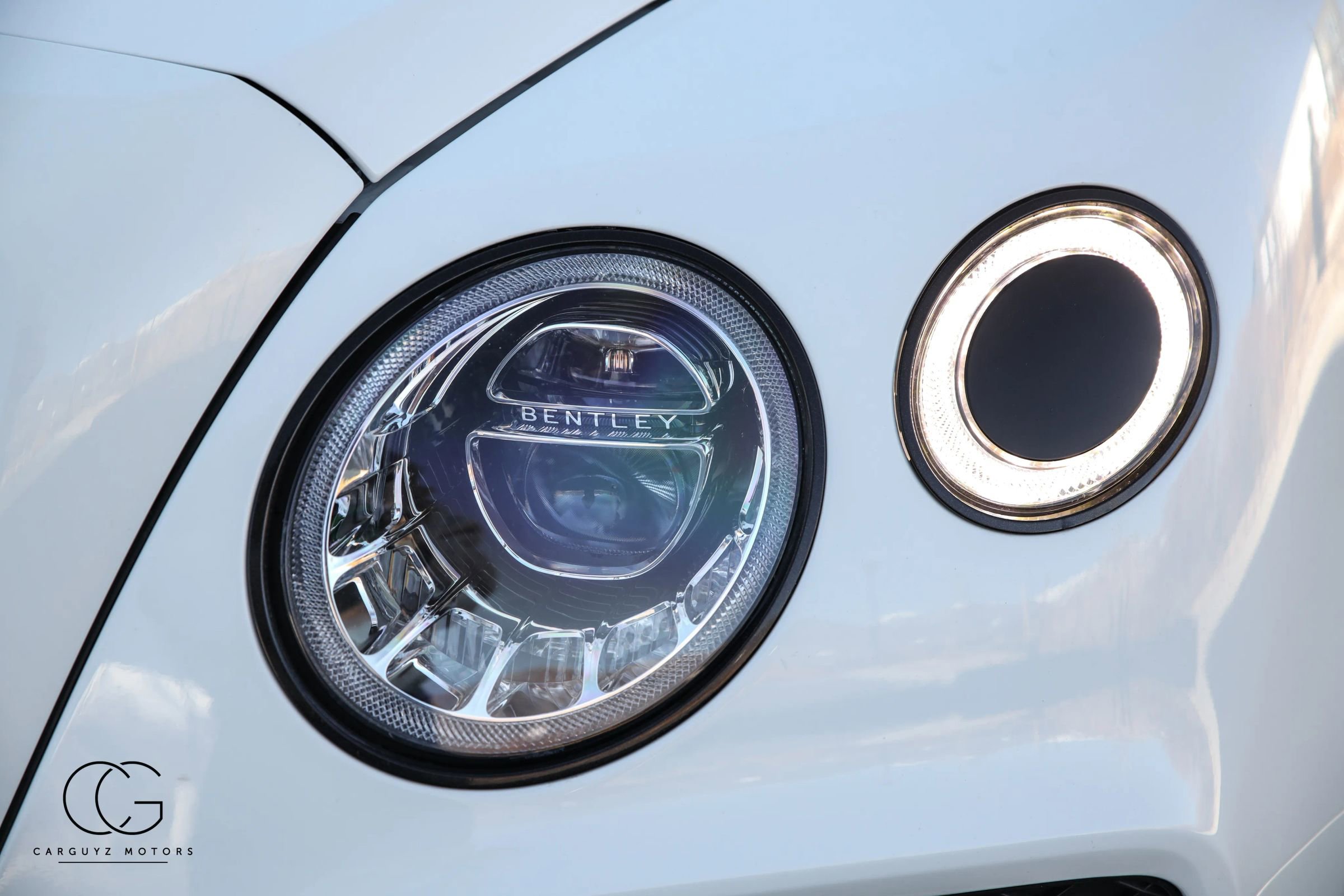 Used 2019 Bentley Bentayga image 24