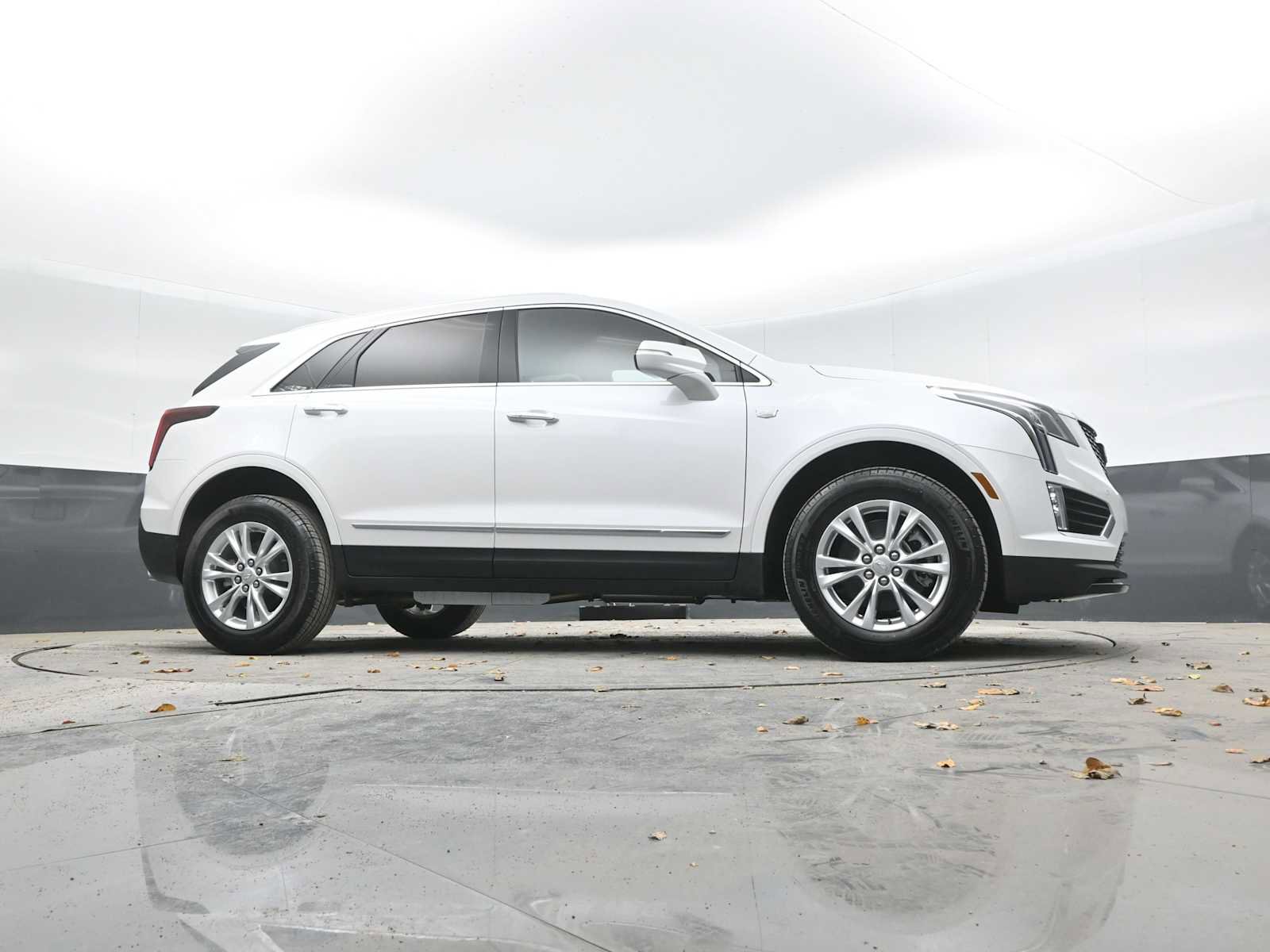 Used 2025 Cadillac XT5 Luxury w/ LPO, Floor Liner Package image 50