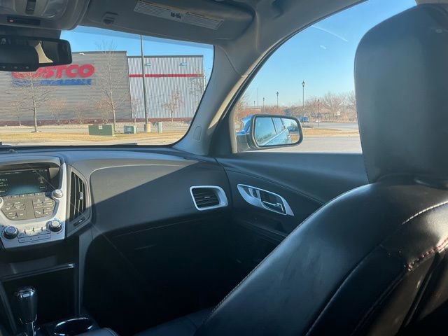 Used 2016 Chevrolet Equinox LTZ w/ Enhanced Convenience Package image 29