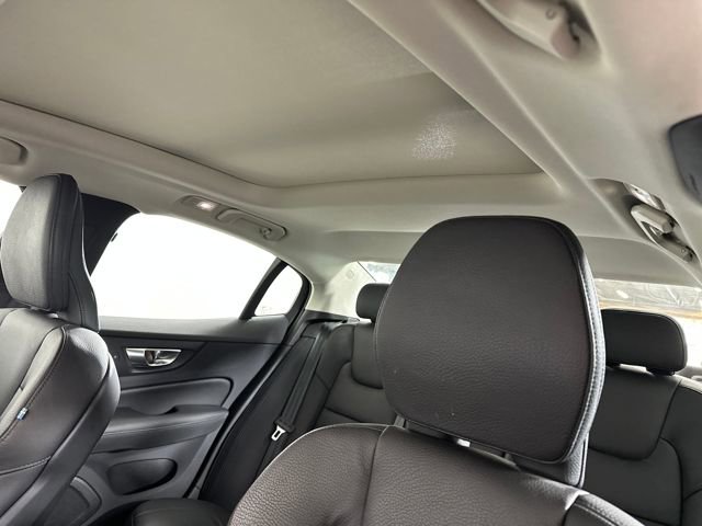 Used 2024 Volvo S60 B5 Plus image 12