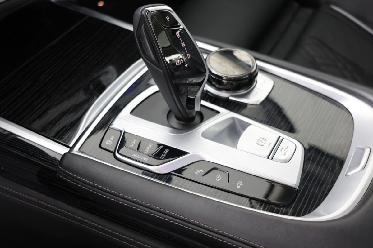 Used 2022 BMW 750i xDrive w/ Executive Package AWD/4WD image 6