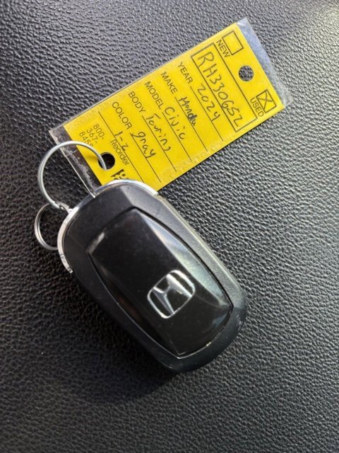 Used 2024 Honda Civic Touring image 17