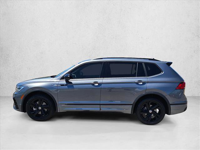 Used 2023 Volkswagen Tiguan SE R-Line FWD image 9