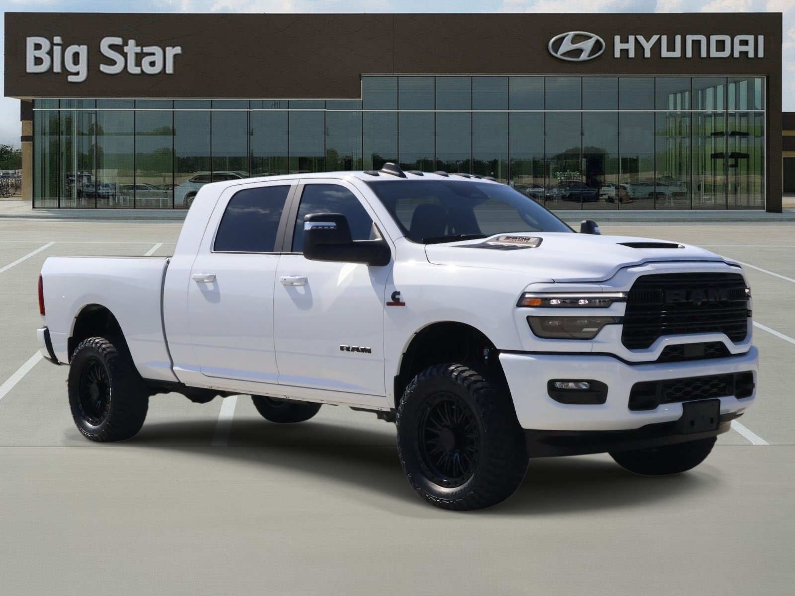 Used 2025 RAM 2500 Laramie w/ Night Edition AWD/4WD image 6