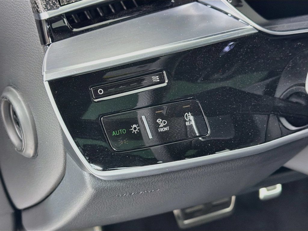 New 2027 Audi S8 AWD/4WD image 10