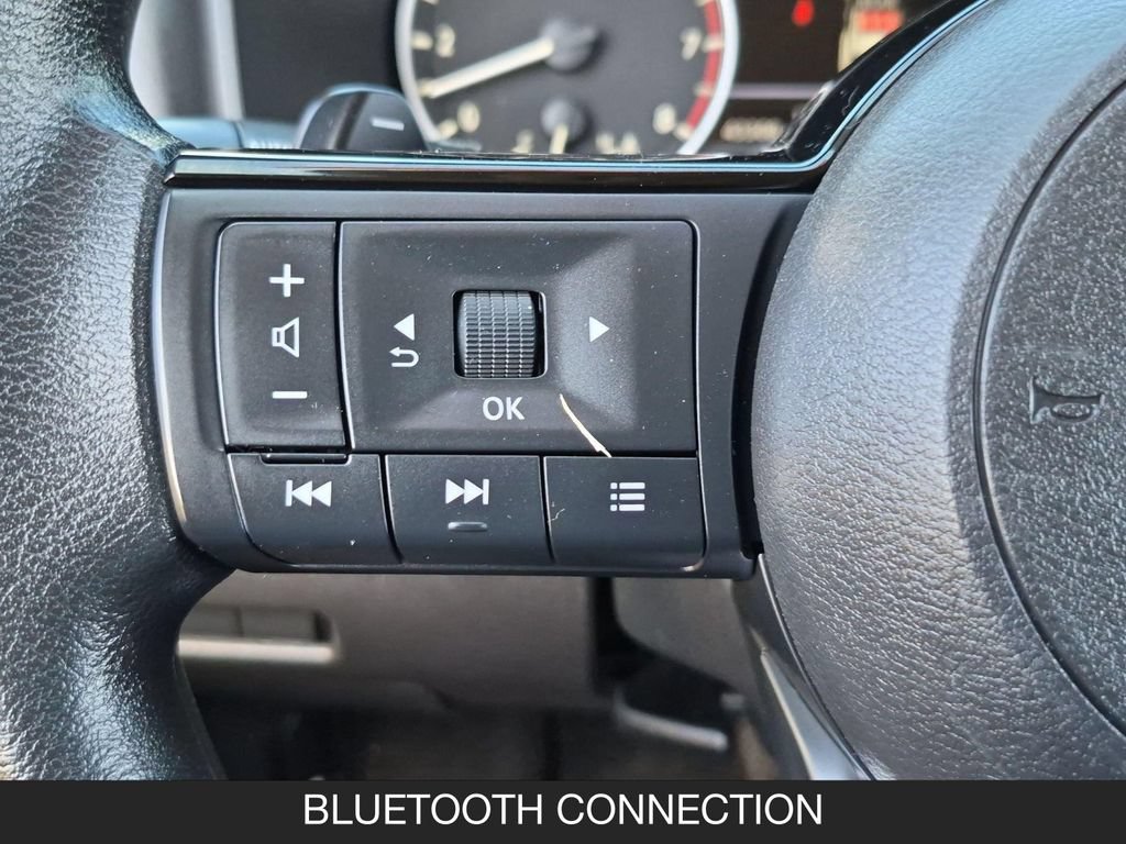 Certified 2023 Nissan Rogue SV FWD image 17