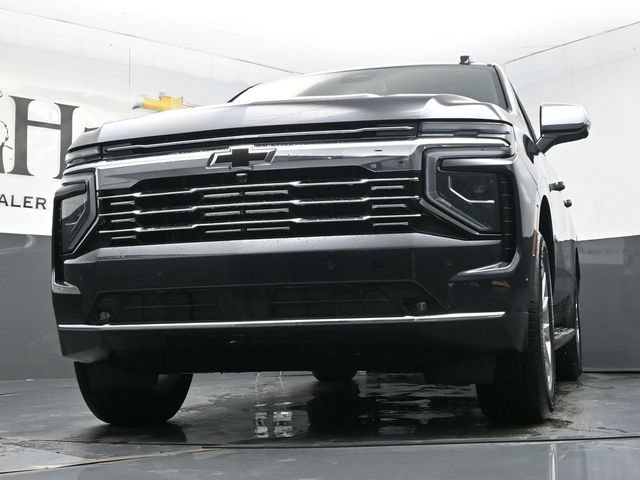 New 2026 Chevrolet Suburban Premier w/ Sun And Tow Package AWD/4WD image 35