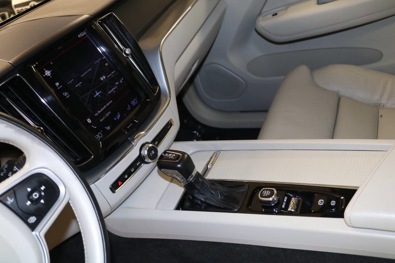 Used 2019 Volvo XC60 T5 Momentum w/ Premium Package AWD/4WD image 48