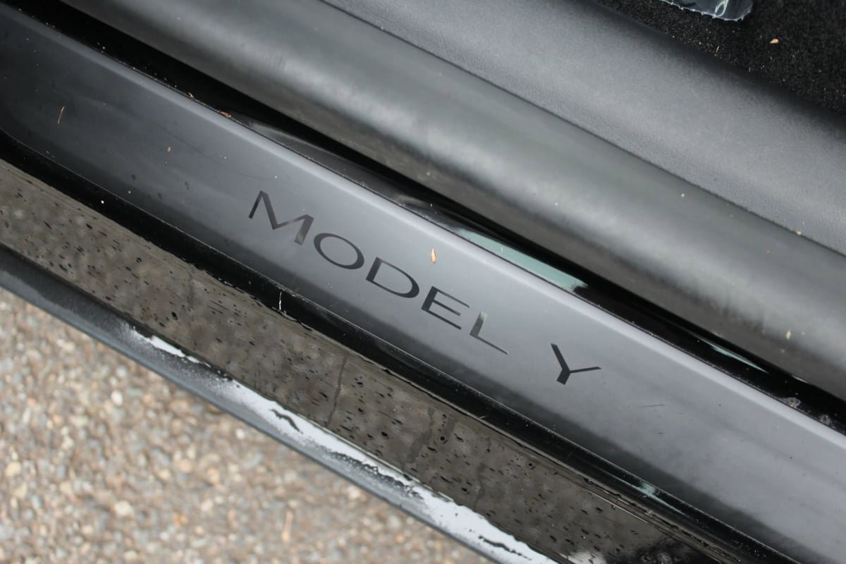 Used 2021 Tesla Model Y Performance AWD/4WD image 17