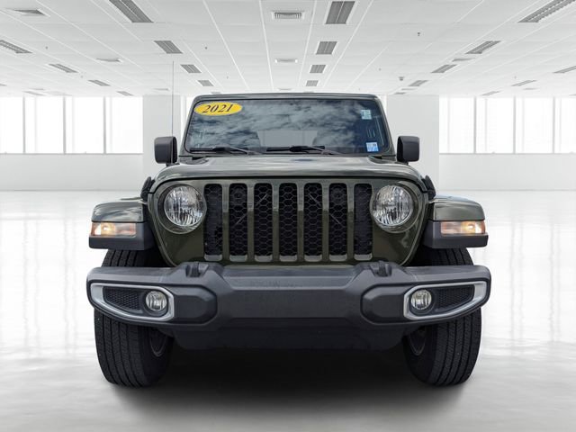 Used 2021 Jeep Gladiator Sport image 2