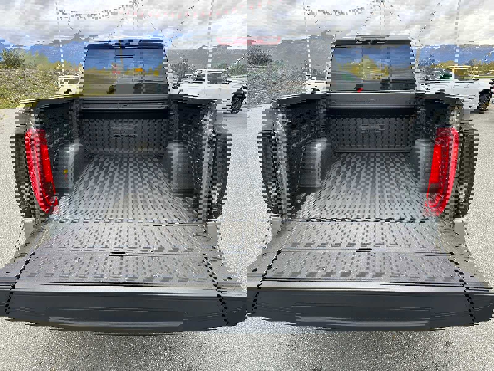 New 2026 GMC Sierra 1500 Denali w/ Denali Reserve Package image 14