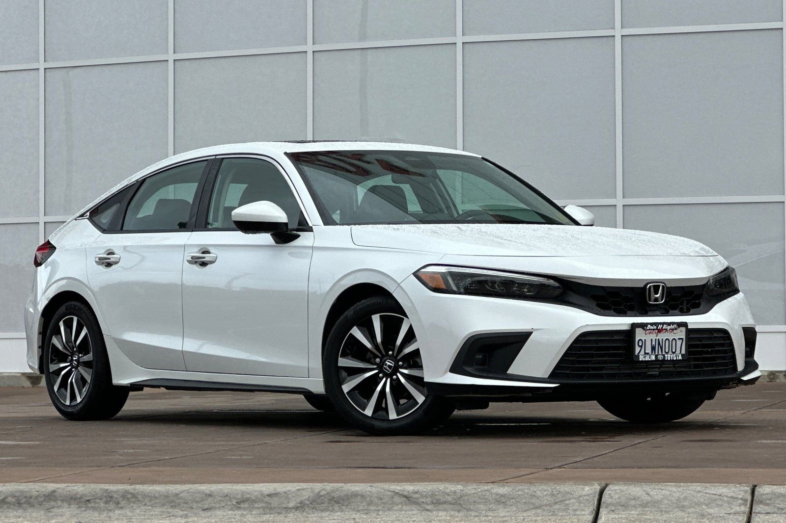 Used 2024 Honda Civic EX-L image 2