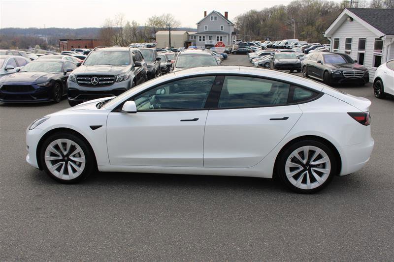 Used 2023 Tesla Model 3 Standard Range image 4