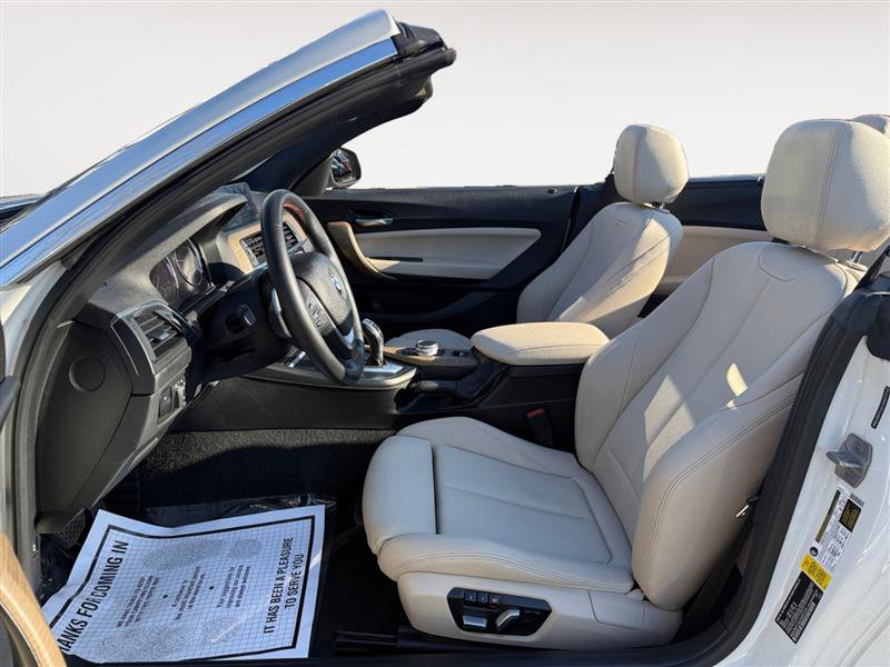 Used 2018 BMW 230i Convertible image 12