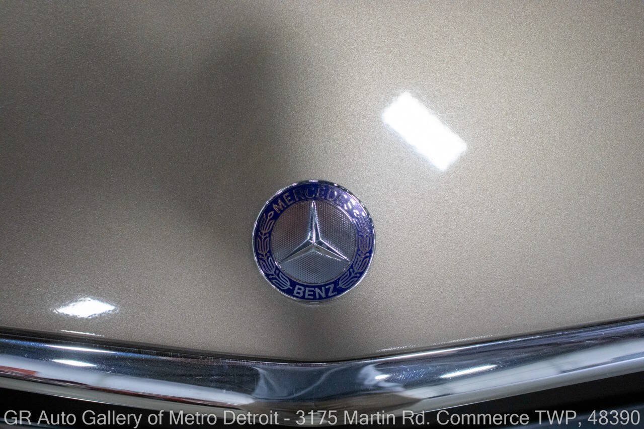 Used 1987 Mercedes-Benz 560 SL image 31