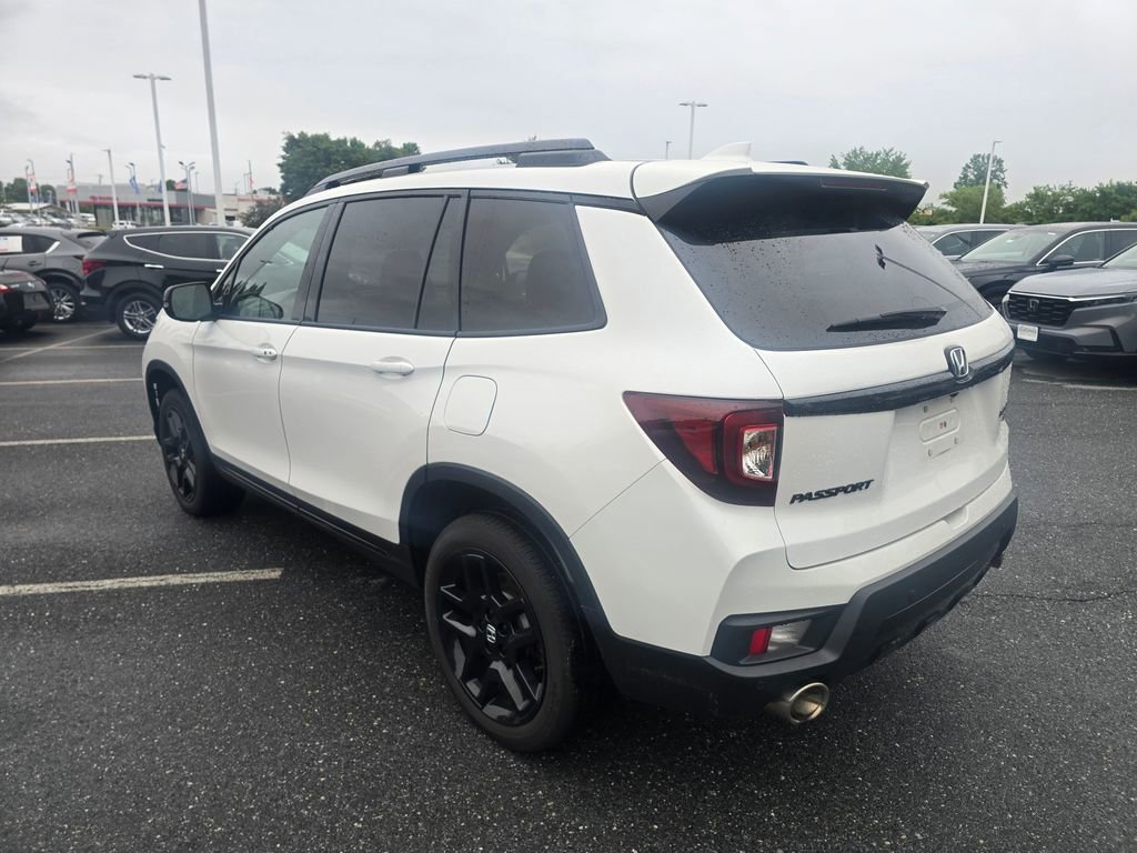 Used 2024 Honda Passport Black Edition image 6