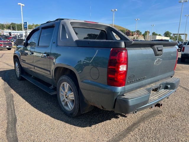 Used 2010 Chevrolet Avalanche LTZ AWD/4WD image 6