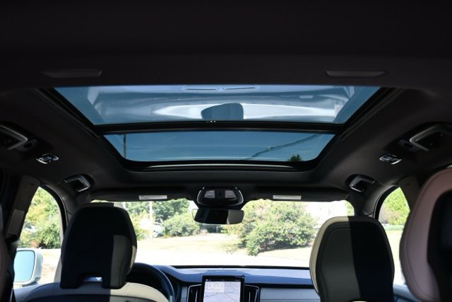 New 2026 Volvo XC90 B6 Plus w/ Protection Package Premier AWD/4WD image 29